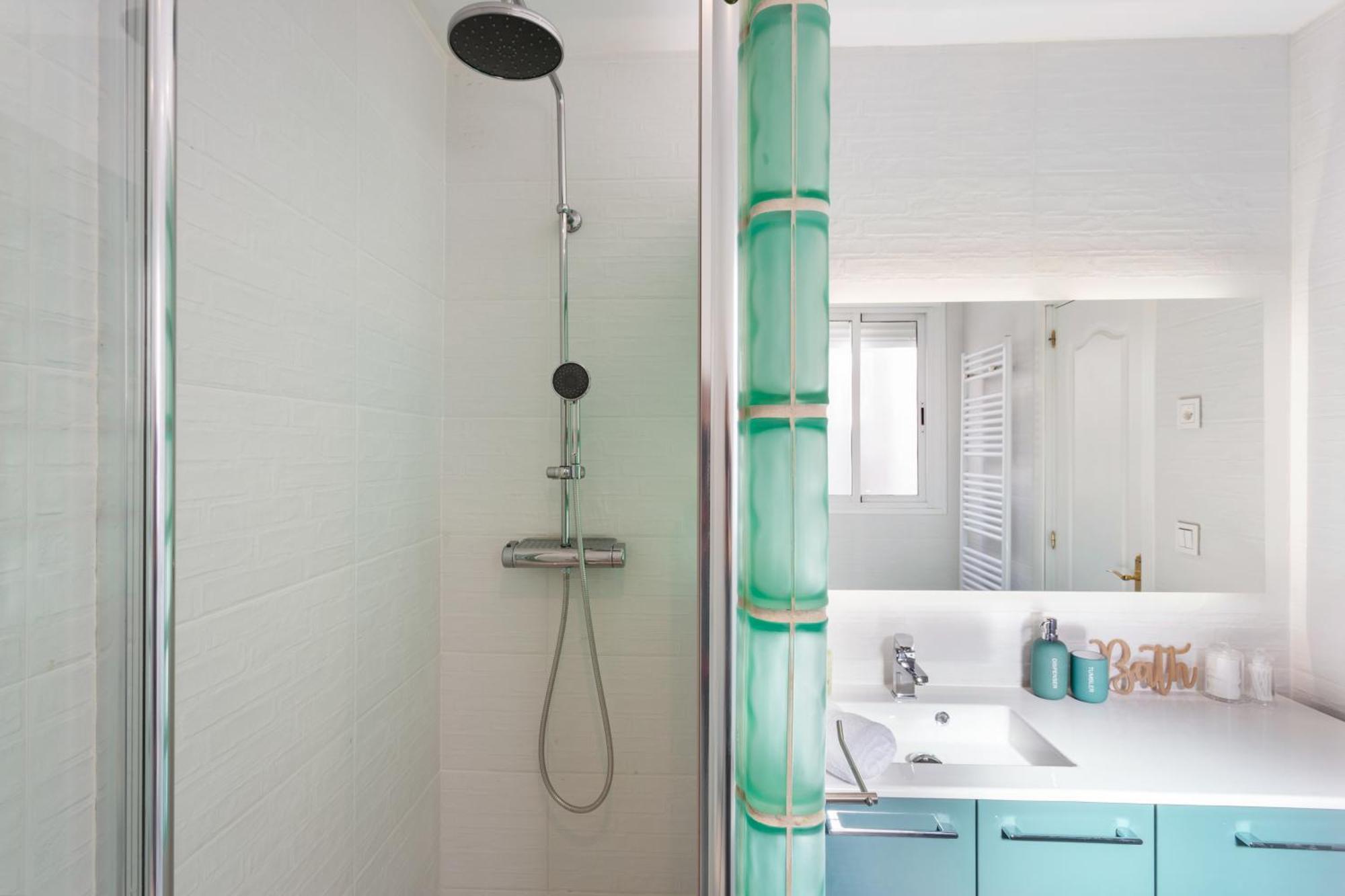 Elegant 1 Bedroom Apartment In The Heart Of Centro Madrid Kültér fotó