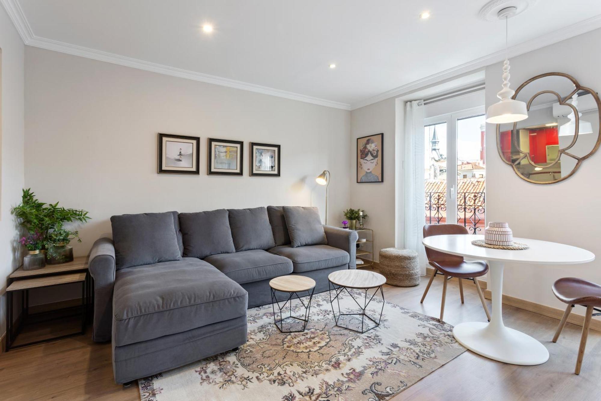 Elegant 1 Bedroom Apartment In The Heart Of Centro Madrid Kültér fotó